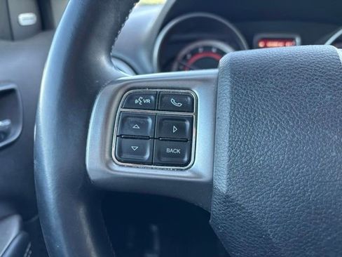Used 2018 Dodge Journey Crossroad w/ Nav & Sun Group FWD image 12