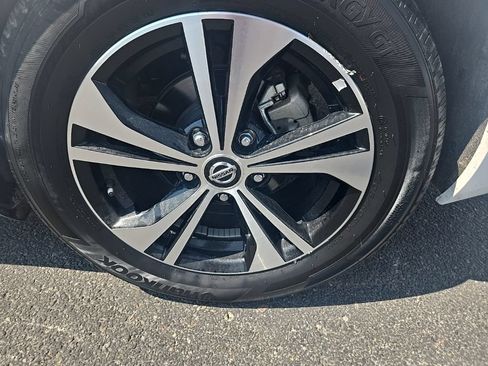 Used 2022 Nissan Sentra SV FWD image 38