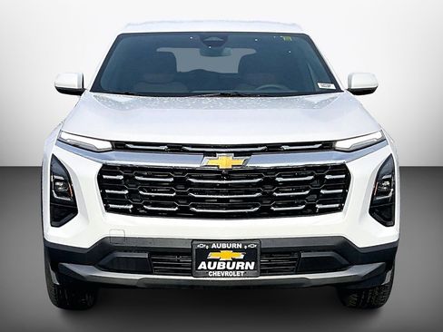 Used 2025 Chevrolet Equinox LT image 3