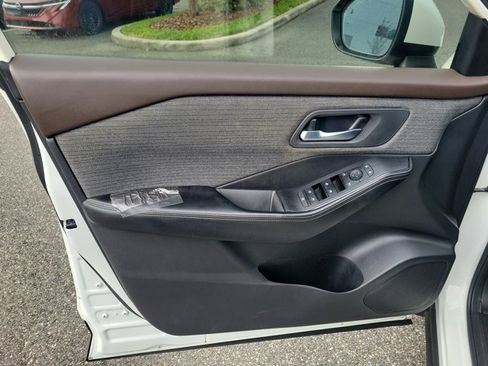 Used 2021 Nissan Rogue SV FWD image 15