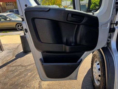 Used 2015 RAM ProMaster 1500 w/ Mopar Trailer Tow Group FWD image 10