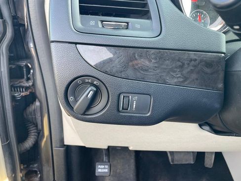 Used 2019 Dodge Grand Caravan SE FWD image 22