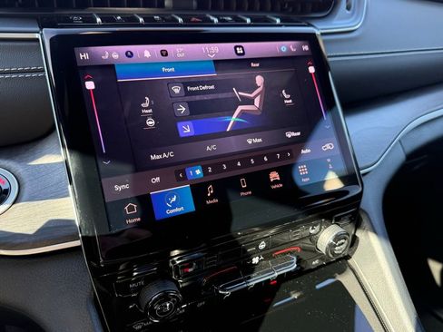 New 2025 Jeep Grand Cherokee L Limited w/ Trailer Tow Package image 19