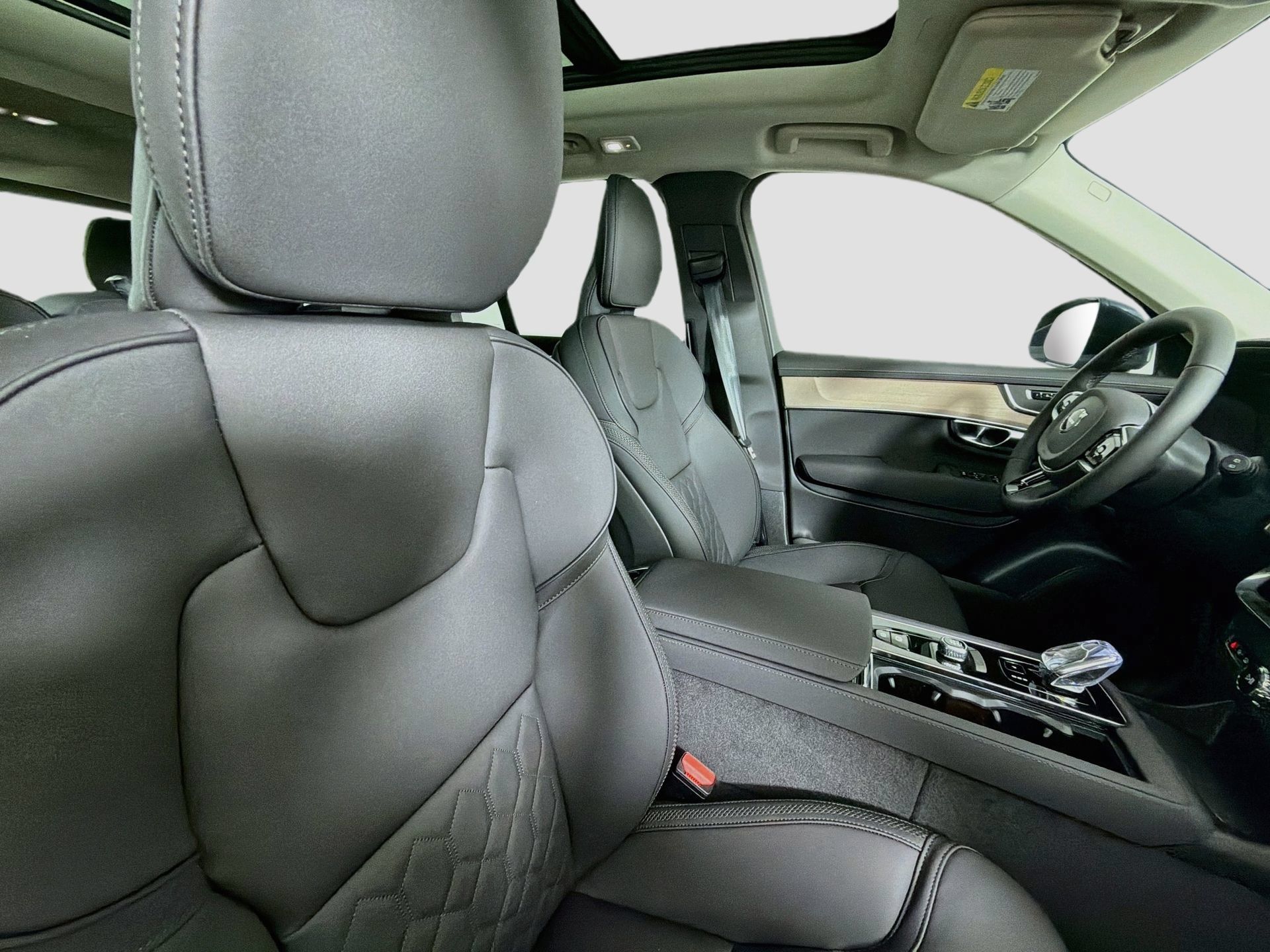 New 2026 Volvo XC90 T8 Core w/ Protection Package Premier AWD/4WD image 30