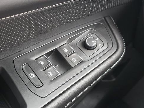 New 2026 Volkswagen Atlas SE image 25