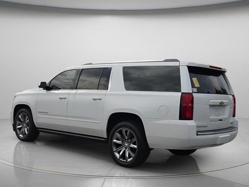 Used 2018 Chevrolet Suburban Premier RWD image 6