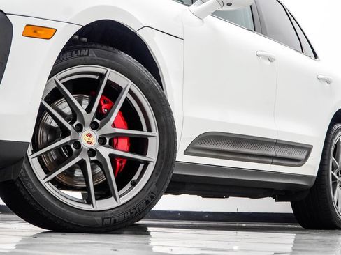 Used 2023 Porsche Macan S AWD/4WD image 3