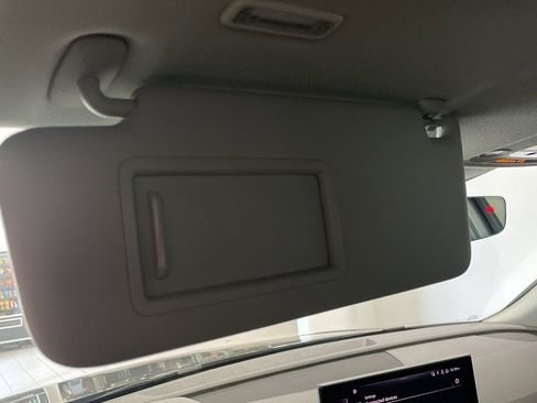 Used 2023 Audi Q5 Premium w/ Convenience Package image 33