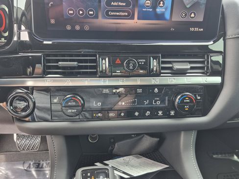 New 2026 Nissan Pathfinder SL FWD image 29