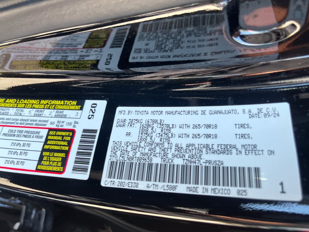 Used 2024 Toyota Tacoma TRD Pro AWD/4WD image 32
