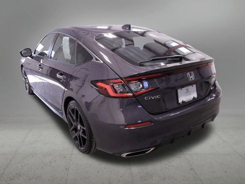 Certified 2024 Honda Civic Sport Touring image 4
