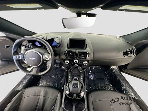 Used 2021 Aston Martin V8 Vantage Coupe RWD image 28