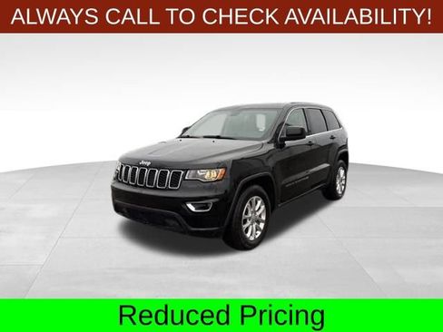 Used 2022 Jeep Grand Cherokee Laredo E w/ Security & Convenience Group AWD/4WD image 3