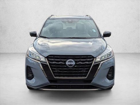 Used 2023 Nissan Kicks SR w/ SR Premium Package image 2