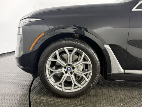 Certified 2024 BMW X7 xDrive40i w/ Climate Comfort Package image 7