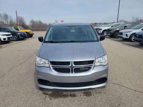 Used 2016 Dodge Grand Caravan American Value Package image 18
