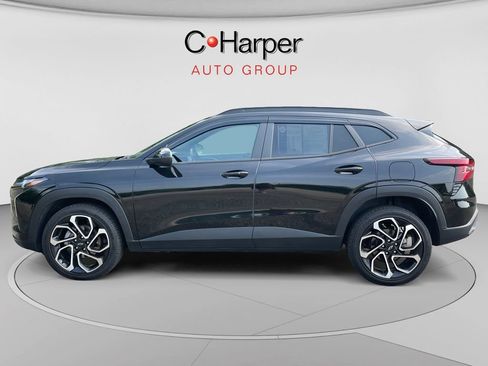Used 2024 Chevrolet Trax RS w/ Sunroof Package FWD image 6