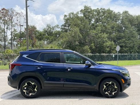 Used 2024 Kia Seltos EX FWD image 6