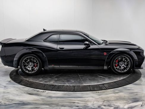 Used 2022 Dodge Challenger SRT Hellcat RWD image 26