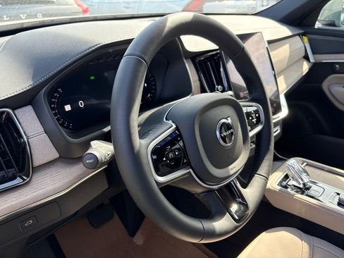 New 2026 Volvo XC90 B6 Plus w/ Protection Package Premier AWD/4WD image 15