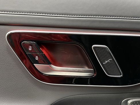 Certified 2023 Mercedes-Benz GLC 300 image 38