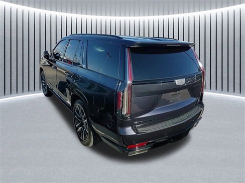 Used 2022 Cadillac Escalade Sport Platinum image 7