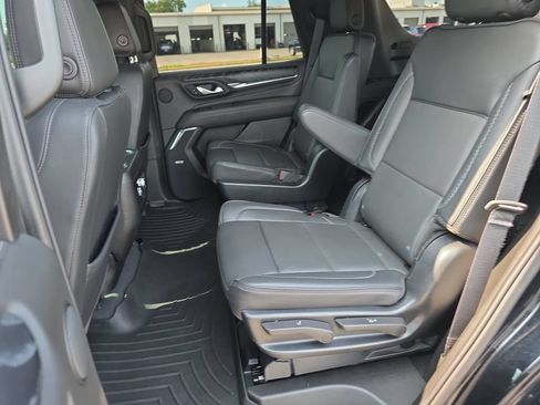 Used 2023 GMC Yukon Denali AWD/4WD image 32