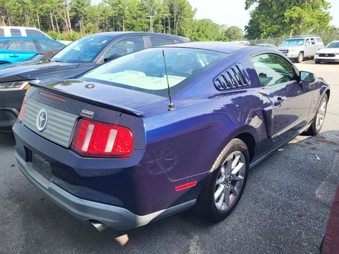 Used 2010 Ford Mustang Coupe RWD image 4
