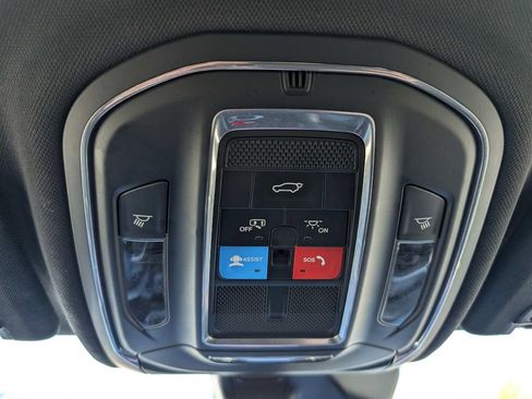 Used 2025 Jeep Grand Cherokee Altitude AWD/4WD image 26