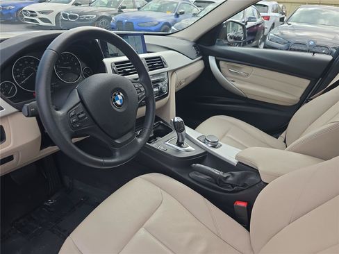 Used 2018 BMW 320i Sedan RWD image 14