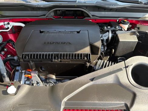 Used 2025 Honda Pilot Sport image 26