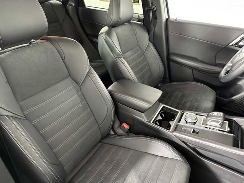 Used 2024 Mitsubishi Outlander SE image 29