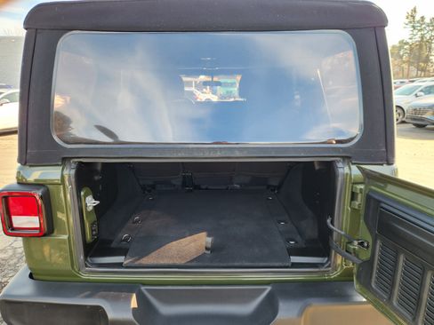 Used 2022 Jeep Wrangler Unlimited Sport image 18