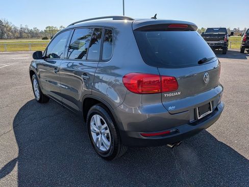 Used 2016 Volkswagen Tiguan S image 7