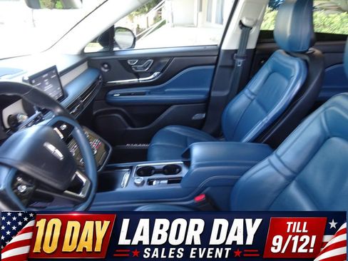 Used 2020 Lincoln Corsair Reserve w/ Beyond Blue Interior Package FWD image 12