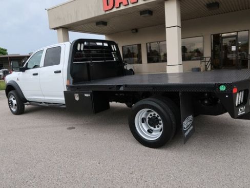 Used 2024 RAM 5500 Tradesman w/ Chrome Appearance Group AWD/4WD image 6