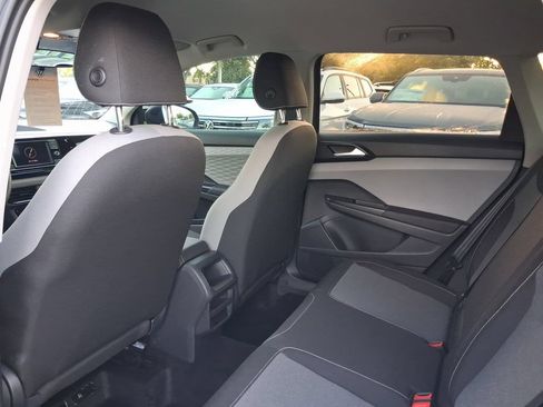 Certified 2023 Volkswagen Taos S FWD image 7