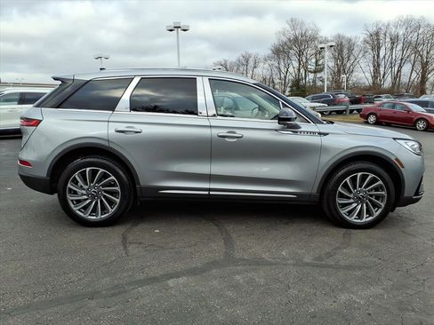 Used 2024 Lincoln Corsair Reserve w/ Equipment Group 201A image 8