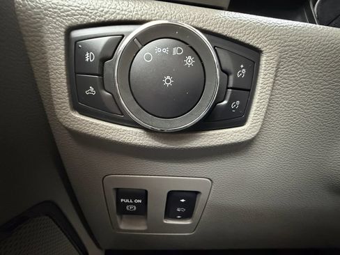 Used 2020 Ford F150 Lariat RWD image 25
