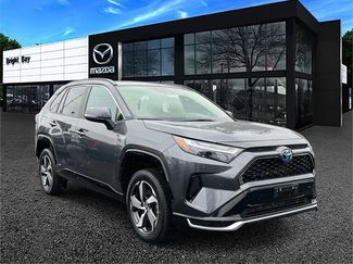 Used 2023 Toyota RAV4 SE video 1