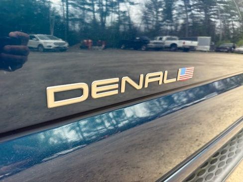 Used 2005 GMC Yukon Denali AWD/4WD image 9