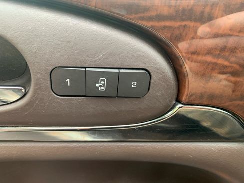 Used 2014 Buick Enclave Leather AWD/4WD image 23