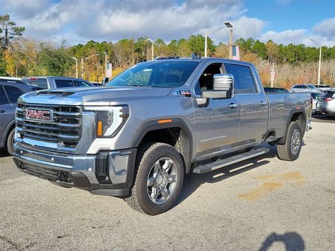 New 2025 GMC Sierra 3500 SLT w/ SLT Premium Package image 7