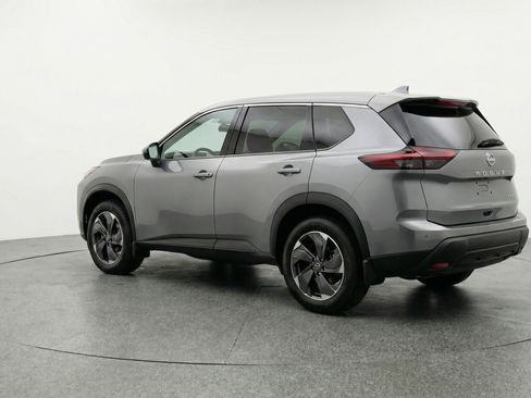 Used 2025 Nissan Rogue SV FWD image 6