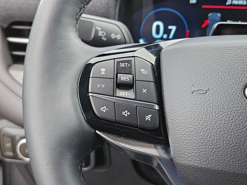 Used 2026 Ford Explorer Platinum w/ LUX Leather Package AWD/4WD image 19