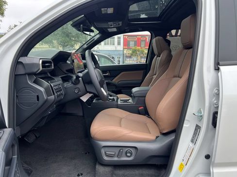 New 2026 Toyota 4Runner Limited AWD/4WD image 8