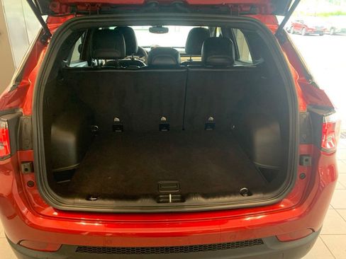 Used 2025 Jeep Compass Limited AWD/4WD image 12