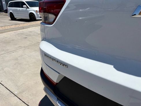 Used 2025 Chevrolet TrailBlazer LT FWD image 4