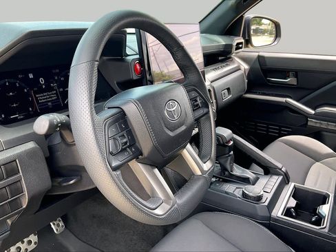 Used 2025 Toyota Tacoma TRD Sport RWD image 19