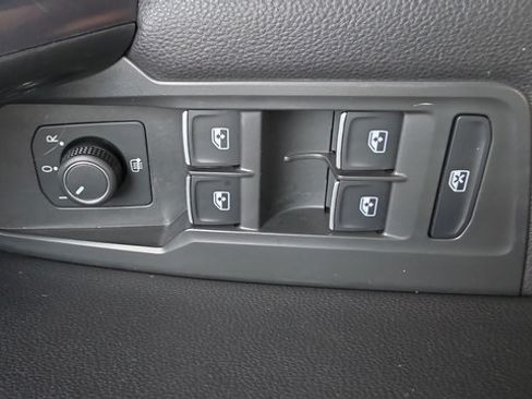 Used 2021 Volkswagen Tiguan SE w/ Panoramic Sunroof Package AWD/4WD image 14